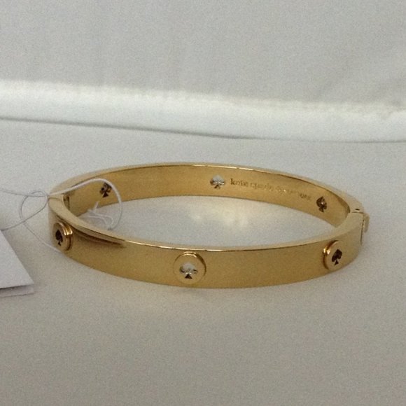 KATE SPADE Spot the Spade Hinged Bangle Gold - Picture 1 of 2